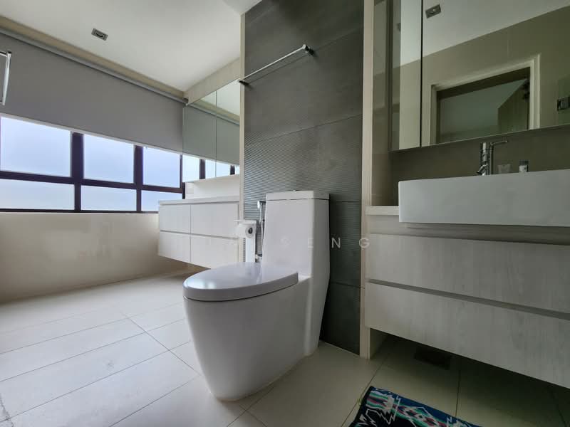 Pandan Valley, 6 Pandan Valley, 4 Bedrooms, 2,200 sqft, Condominium For Rent, by Sim Seng, 24912401 - Master Toilet - PropertyGuru.com.sg