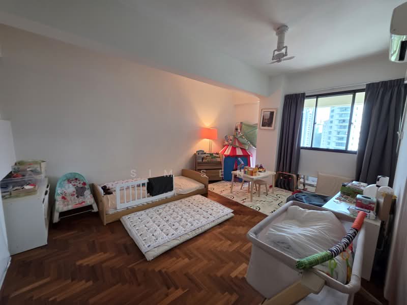 Pandan Valley, 6 Pandan Valley, 4 Bedrooms, 2,200 sqft, Condominium For Rent, by Sim Seng, 24912401 - Common room 1 - PropertyGuru.com.sg