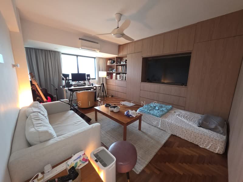 Pandan Valley, 6 Pandan Valley, 4 Bedrooms, 2,200 sqft, Condominium For Rent, by Sim Seng, 24912401 - Junior Master - PropertyGuru.com.sg