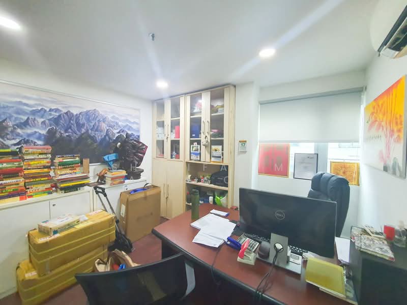 Pioneer Point, 5 Soon Lee Street, 1,108 sqft, Factory / Workshop (B2) For Sale, by Sharifah M Alsagoff, 24912836 - CommercialGuru.com.sg