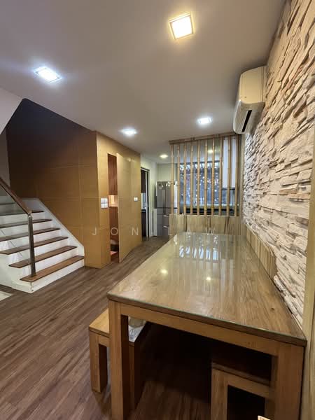 Charlton Residences, Charlton Road, 6 Bedrooms, 5,350 sqft, Terraced House For Rent, by Jon Law, 24913473 - PropertyGuru.com.sg