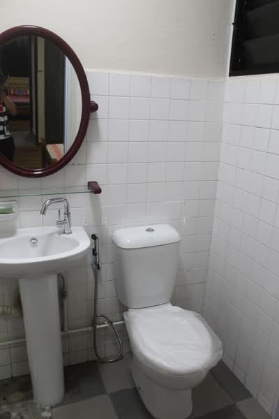 150 Bedok Reservoir Road, 150 Bedok Reservoir Road, 2 Bedrooms, 650 sqft, HDB Flat For Rent, by Ernest Low, 24914415 - PropertyGuru.com.sg