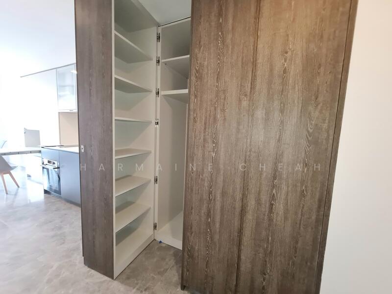 Built-in Storage for Luggage & Household items