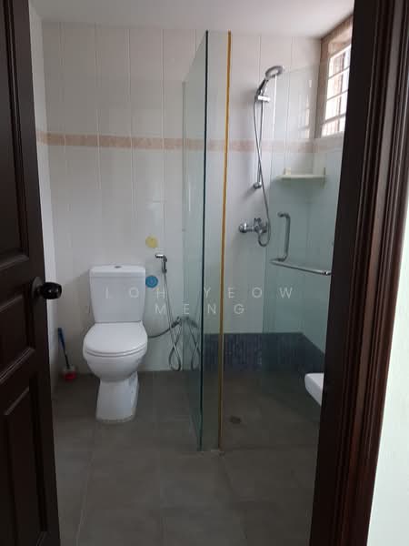 Guan Soon Terrace, Guan Soon Avenue, 4 Bedrooms, 3,051 sqft, Corner Terrace For Rent, by Loh Yeow Meng, 24918464 - PropertyGuru.com.sg