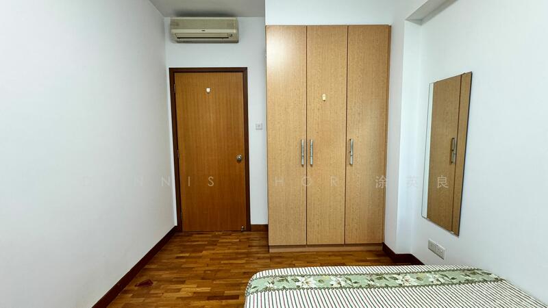 Blue Horizon, 21 West Coast Crescent, 4 Bedrooms, 1,163 sqft, Condominium For Rent, by Dennis Thor 涂英良, 24919946 - Bedroom 2 with built-in wardrobe and aircon - PropertyGuru.com.sg