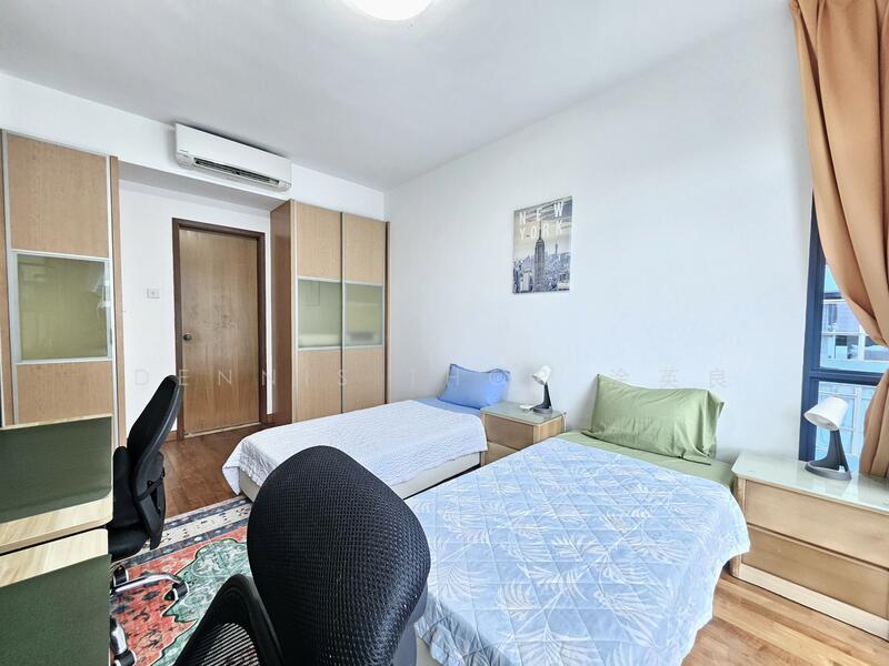 Blue Horizon, 21 West Coast Crescent, 4 Bedrooms, 1,163 sqft, Condominium For Rent, by Dennis Thor 涂英良, 24919946 - Master Bedroom with 2 Single Beds - PropertyGuru.com.sg