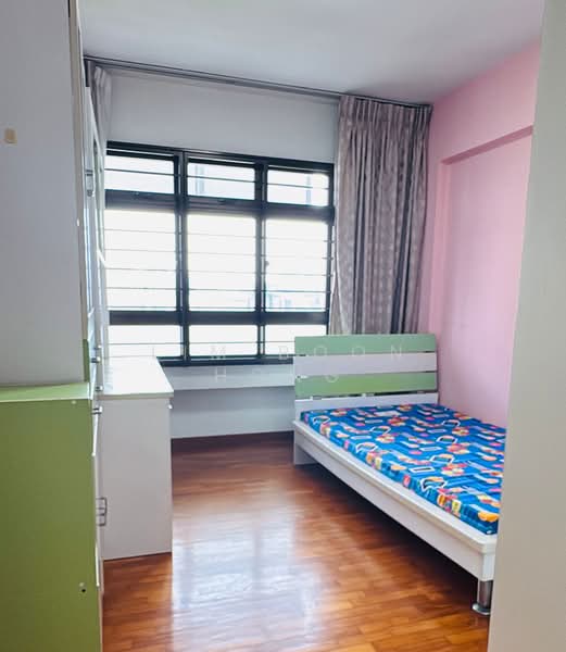 73A Redhill Road, 73A Redhill Road, 3 Bedrooms, 1,237 sqft, HDB Flat For Rent, by Lim Boon Hong, 24921651 - PropertyGuru.com.sg