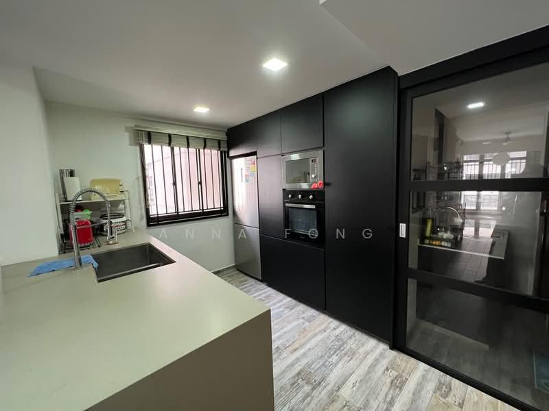 The Mayfair, 5 Jurong East Street 32, 3 Bedrooms, 1,184 sqft, Condominium For Rent, by Anna Fong, 24923702 - PropertyGuru.com.sg