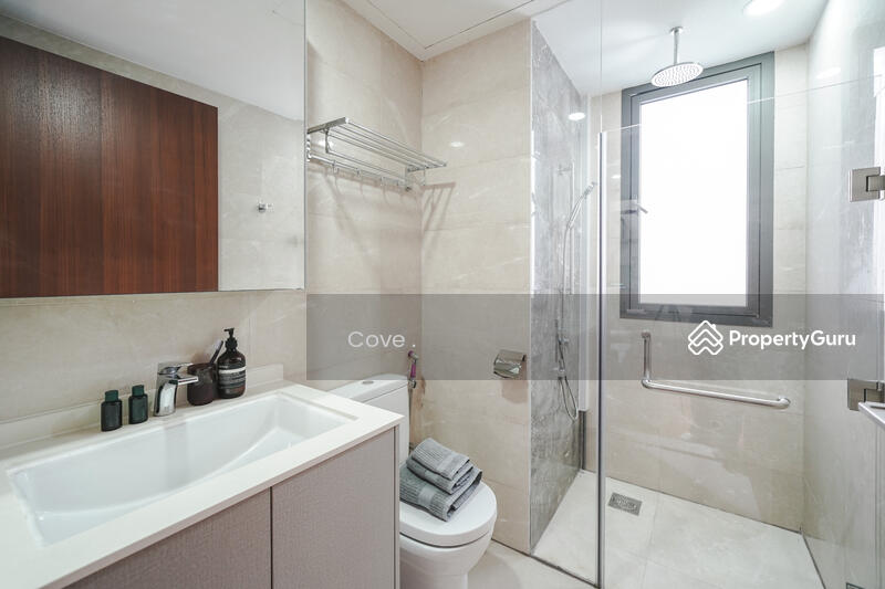 Blue room - private bathroom