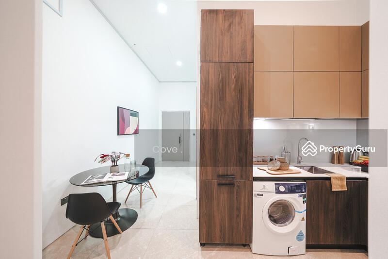 Common dining area/kitchen