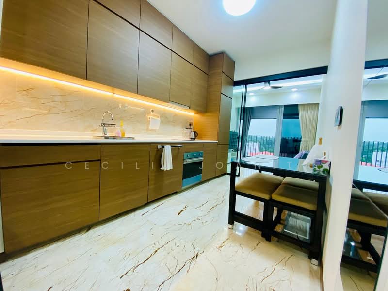 Queens Peak, 3 Dundee Road, 2 Bedrooms, 775 sqft, Condominium For Rent, by Cecilia Joanita, 24926395 - PropertyGuru.com.sg