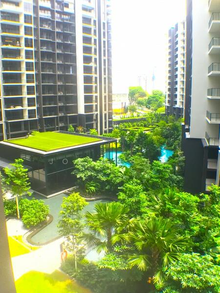 Unit faces toward The Colonial Club, Island Pool