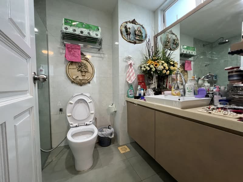 Monarchy Apartments, 51 Mandalay Road, 3 Bedrooms, 1,163 sqft, Apartment For Rent, by Aloysius Lim, 24928216 - PropertyGuru.com.sg