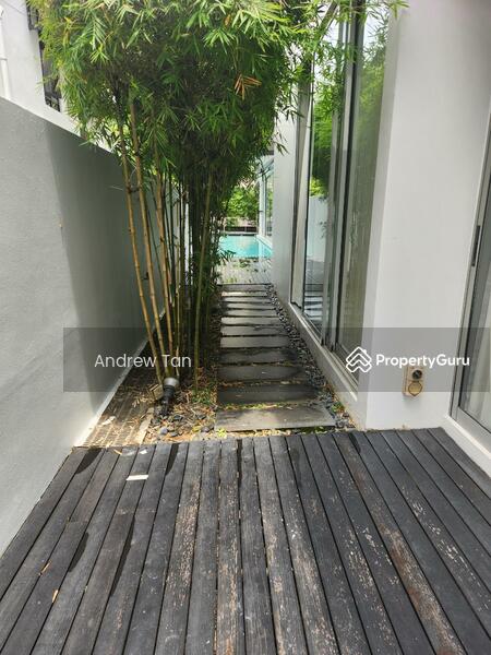 Outdoor walkway