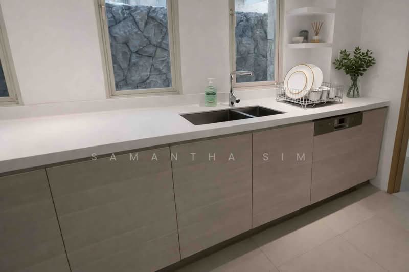 Residences 8, Lengkok Merak, 3 Bedrooms, 7,304 sqft, Semi-Detached House For Rent, by Samantha Sim, 24930044 - L shaped kitchen  - PropertyGuru.com.sg