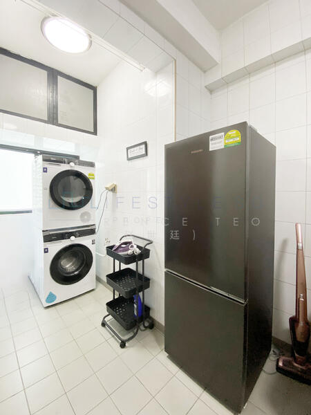 For Rent - Fernwood Towers