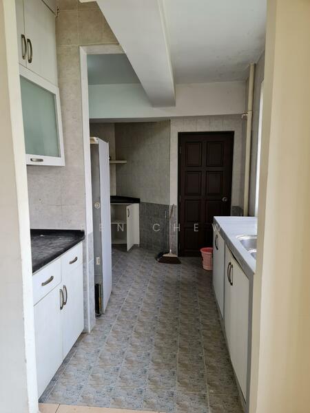 For Rent - Lakeside Tower