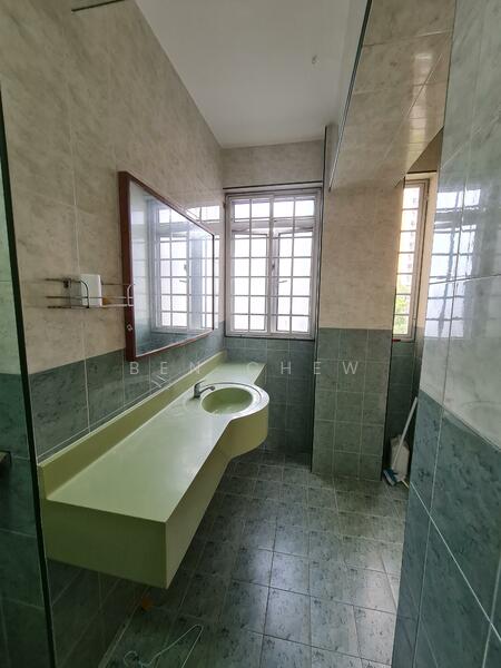 For Rent - Lakeside Tower