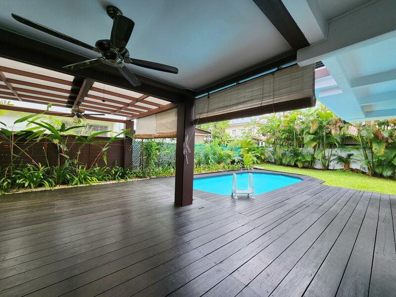 For Rent - ⭐️⭐️LANDED7772@2 STOREY BUNGALOW WITH POOL AT SUNSET VICINITY