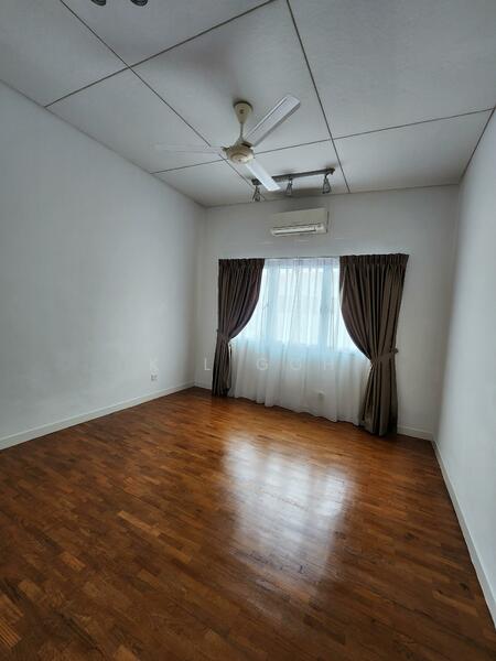 For Rent - ⭐️⭐️LANDED7772@2 STOREY BUNGALOW WITH POOL AT SUNSET VICINITY