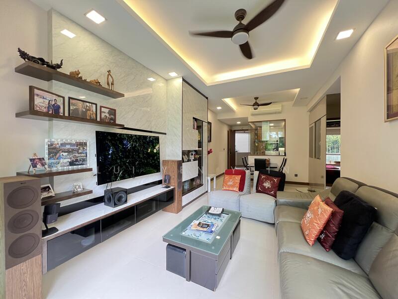 The Raintree, 99 Bukit Drive, 2 Bedrooms, 1044 sqft, Condominium For