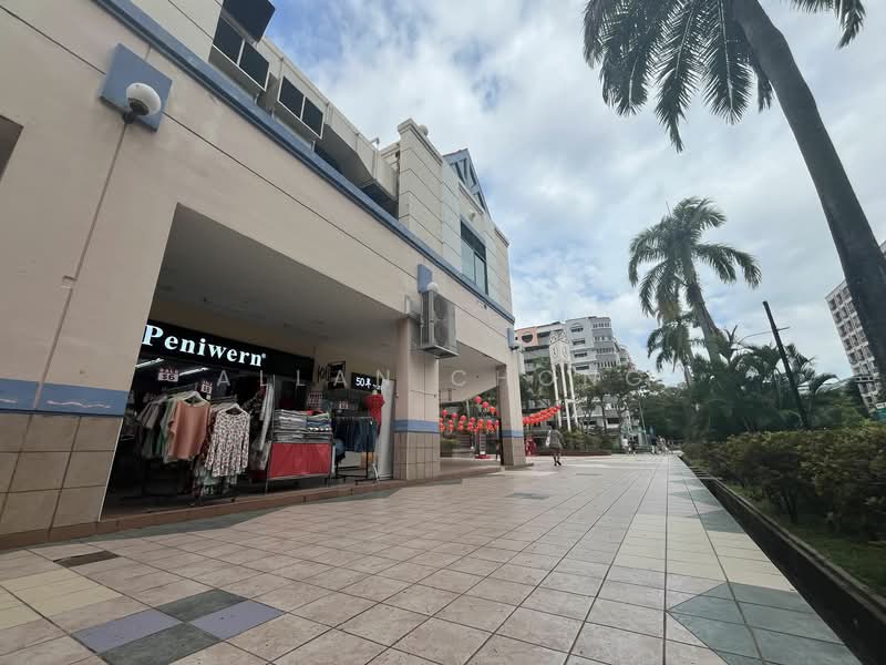 Tampines Mart, 9 Tampines Street 32, 715 sqft, Mall Shop For Rent, by Allan Chong, 24938291 - CommercialGuru.com.sg