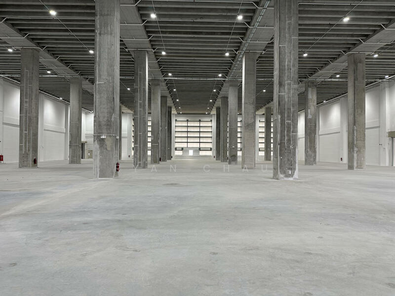 Immed 11m Clear 6 Bays Jurong, Jurong, 27000 sqft, Warehouse For