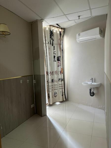 Orchard Plaza, 150 Orchard Road, 900 sqft, Medical For Rent, by HC, 24938611 - CommercialGuru.com.sg