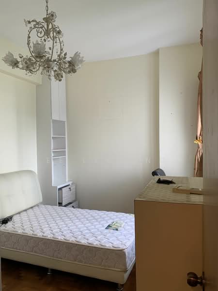 Regent Heights, 50 Bukit Batok East Avenue 5, 3 Bedrooms, 1,163 sqft, Condominium For Rent, by Ee Lin Ong, 24939153 - PropertyGuru.com.sg