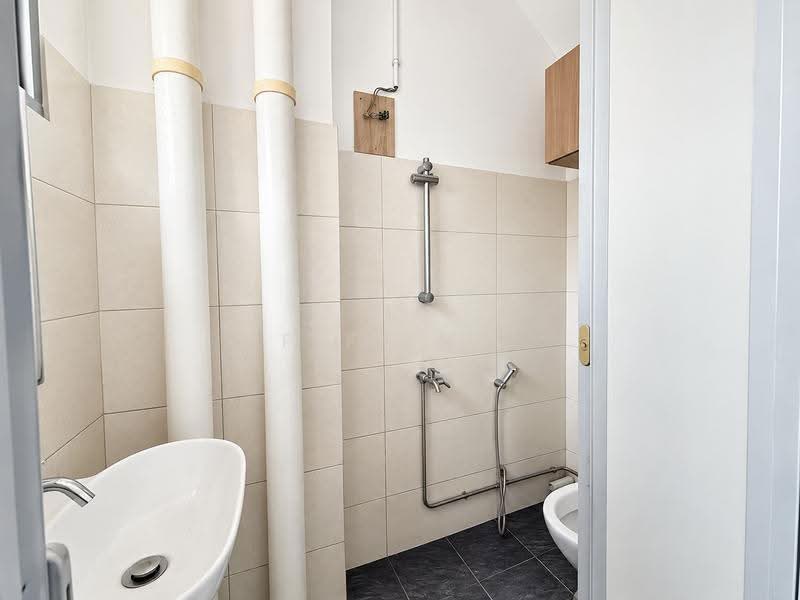 Synergy @ KB, 25 Kaki Bukit Road 4, Eunos / Geylang / Paya Lebar, 1,851 sqft, Factory / Workshop (B2) For Rent, by FiFi Ng, 24939628 - Bathroom - CommercialGuru.com.sg