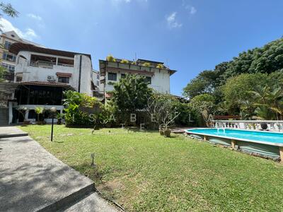 For Sale - Rare Large Land Plot for Sale in the West