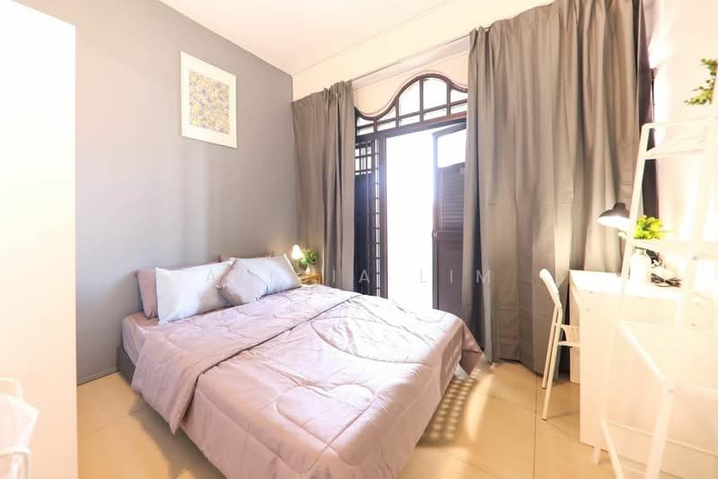 Tembeling Centre, 252 Tembeling Road, Room Rental, 100 sqft, Apartment For Rent, by Alicia Lim, 24940806 - PropertyGuru.com.sg