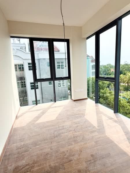 The Shorefront, 165A Jln. Loyang Besar, 4 Bedrooms, 1,572 sqft, Apartment For Sale, by Silvia Yang, 24944503 - PropertyGuru.com.sg