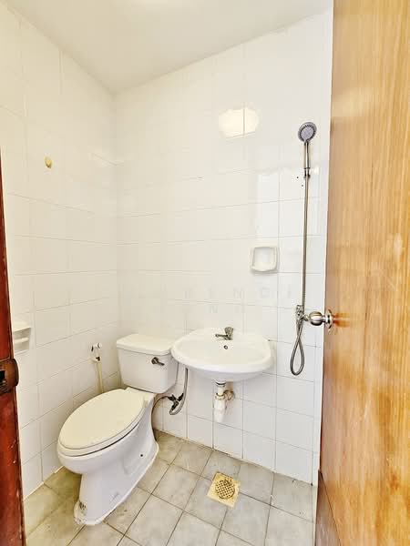 Gold Palm Mansions, 139 Lorong K Telok Kurau, 2 Bedrooms, 1,033 sqft, Apartment For Rent, by Lawrence Hong, 24945801 - PropertyGuru.com.sg