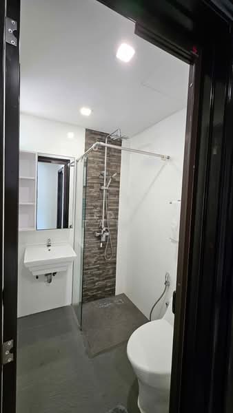 Hazel Park Condo, 29 Hazel Park Terrace, 2 Bedrooms, 1,012 sqft, Condominium For Rent, by Aiden Tang, 24946887 - PropertyGuru.com.sg