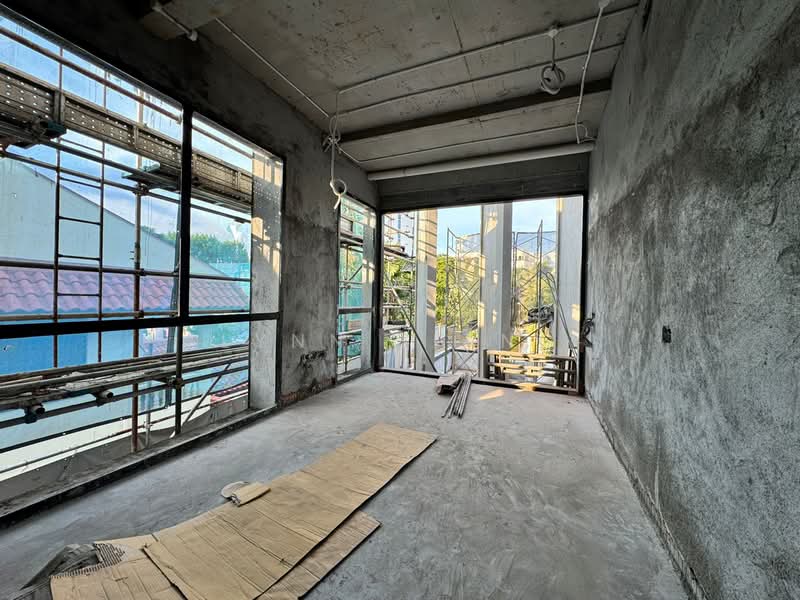 ❤️GIANT⚡️Brand New 3 Lvls Semi-D by Da Vinci Land w Pool, Lift& Attic, Aida Street / Opera Estate / East Coast, 5 Bedrooms, 5,900 sqft, Semi-Detached House For Sale, by Lynn Tiang, 24947536 - PropertyGuru.com.sg