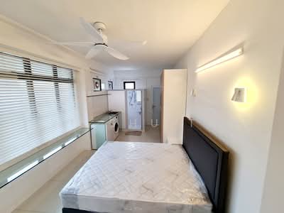 For Rent - Newly refurbished studio apartment at Eunos MRT
