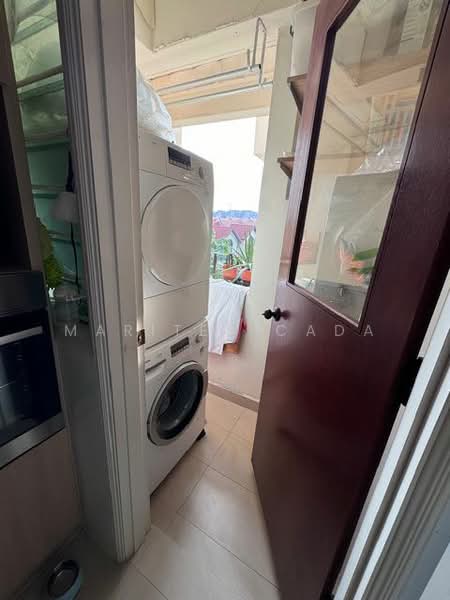 Estella Gardens, 23 Flora Road, 1 Bedroom, 657 sqft, Condominium For Rent, by Marites Cada, 24949298 - PropertyGuru.com.sg