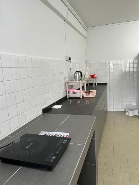 703 Hougang Avenue 2, 703 Hougang Avenue 2, Room Rental, 140 sqft, HDB Flat For Rent, by TY Tan, 24949441 - PropertyGuru.com.sg