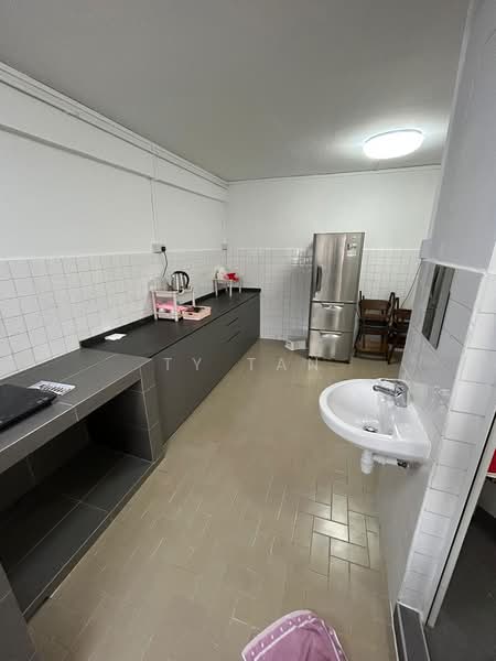 703 Hougang Avenue 2, 703 Hougang Avenue 2, Room Rental, 140 sqft, HDB Flat For Rent, by TY Tan, 24949441 - PropertyGuru.com.sg