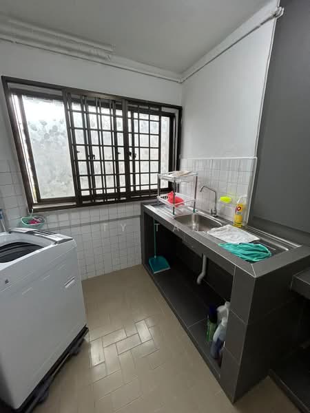 703 Hougang Avenue 2, 703 Hougang Avenue 2, Room Rental, 140 sqft, HDB Flat For Rent, by TY Tan, 24949441 - PropertyGuru.com.sg