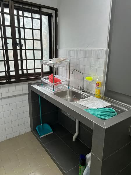 703 Hougang Avenue 2, 703 Hougang Avenue 2, Room Rental, 140 sqft, HDB Flat For Rent, by TY Tan, 24949441 - PropertyGuru.com.sg