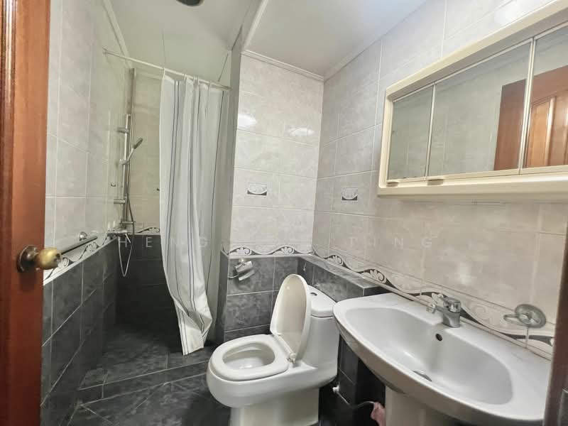 Spring Grove, 53 Grange Road, 3 Bedrooms, 1,335 sqft, Condominium For Sale, by Heng Yan Ting, 24952697 - PropertyGuru.com.sg