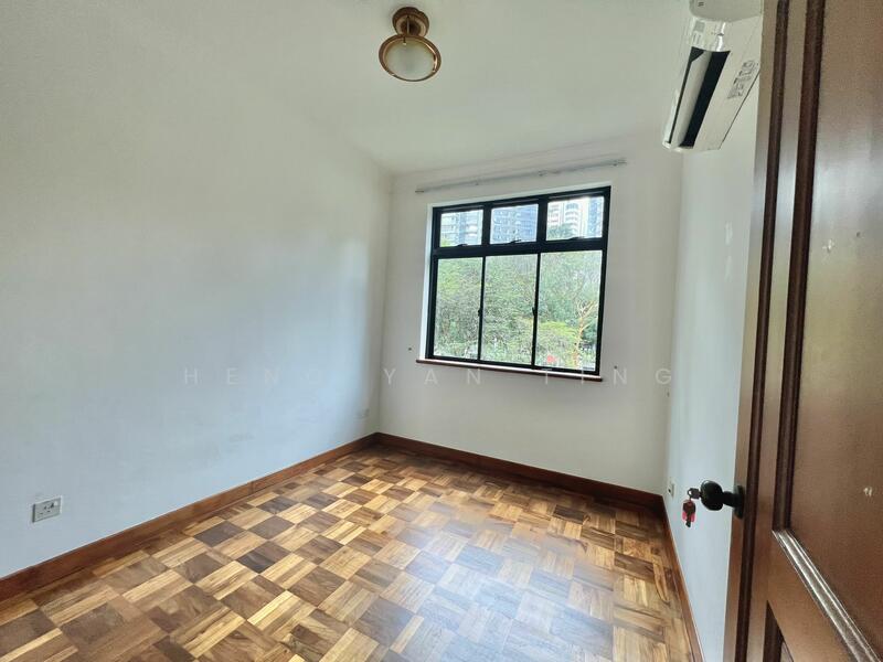 Spring Grove, 53 Grange Road, 3 Bedrooms, 1,335 sqft, Condominium For Sale, by Heng Yan Ting, 24952697 - PropertyGuru.com.sg