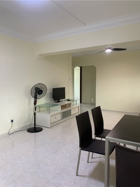 11 Pine Close, 11 Pine Close, 3 Bedrooms, 925 sqft, HDB Flat For Rent, by Stephanie Ethel Tan, 24953559 - PropertyGuru.com.sg