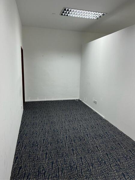 Ubi Techpark, 10 10 Ubi Crescent, 1,936 sqft, Light Industrial (B1) For Sale, by Faith Quek, 24954591 - CommercialGuru.com.sg