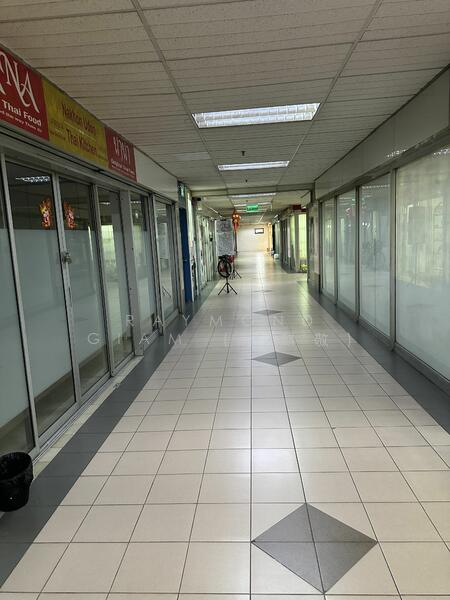 Textile Centre, 200 Jalan Sultan, 1,001 sqft, Mall Shop For Sale, by Raymond Giam (严麒敬), 24954637 - CommercialGuru.com.sg