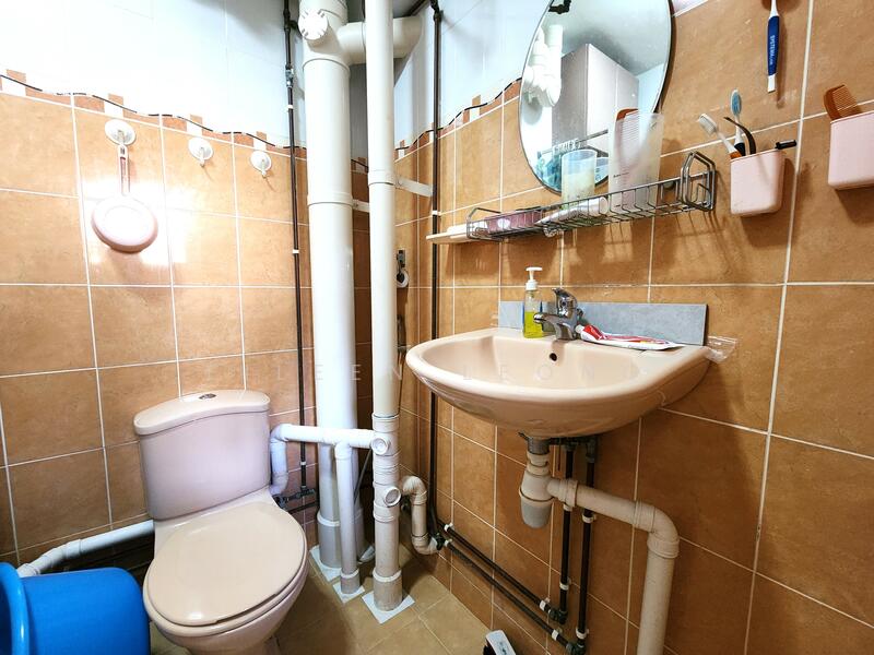 For Rent - 323 Jurong East Street 31