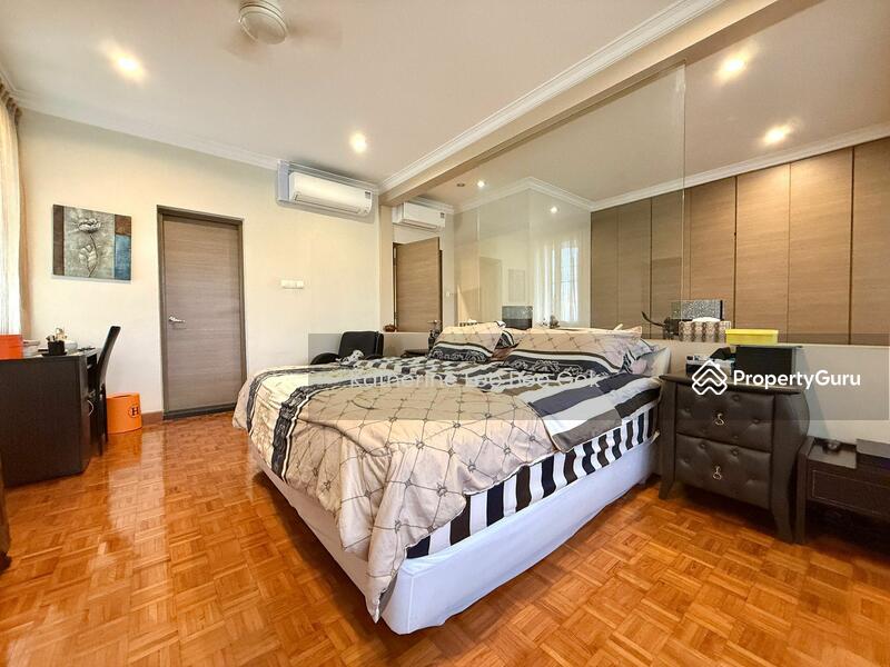 For Sale - ⭐⭐LANDED7772@ Renovated Semi Detached in Mugliston Hill
