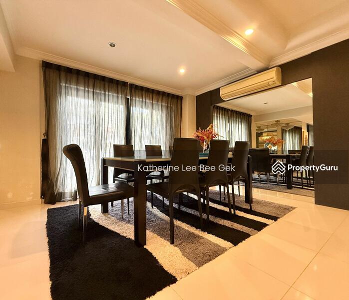For Sale - ⭐⭐LANDED7772@ Renovated Semi Detached in Mugliston Hill